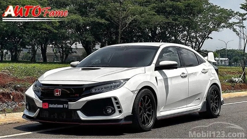 Segini DP dan Cicilan Mobil Bekas Honda Civic Type R 2018 Dengan Tenor 35 Bulan