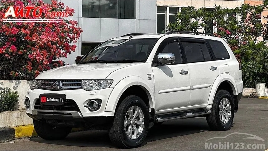 SUV Diesel Tangguh Mitsubishi Pajero Sport Dakar 2015 Bekas, Jadi Murah di Akhir Tahun 2024!