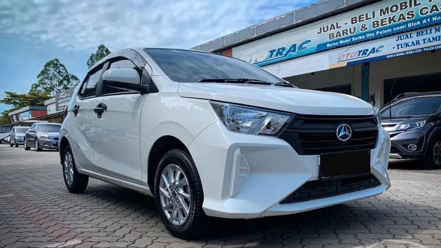 Simulasi Kredit Mobil Bekas Daihatsu Ayla 2023, Cicilannya Lebih Murah Dari Harga iPhone