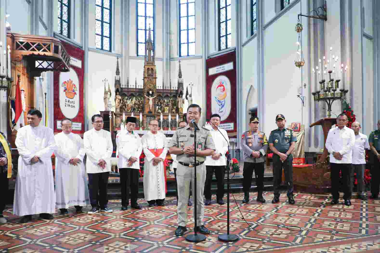 Pantau Pelaksanaan Ibadah Natal 2024, Pj Gubernur Teguh Bersama Sejumlah Menteri Kunjungi 3 Gereja Besar di Jakarta, Mana Saja? Simak di Sini