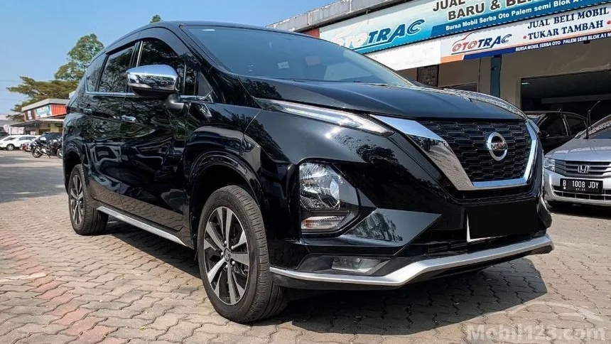 Simulasi Kredit Mobil Bekas Nissan Livina VL 2022, DP dan Angsurannya Perbulan Cuma Segini, Body Mulus Pajak Hidup
