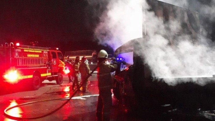 Berikut Identitas 19 Korban Kecelakaan Gerbang Tol Ciawi: 8 Tewas, 11 Luka-luka, Termasuk Petugas Tol dan Tenaga Kebersihan
