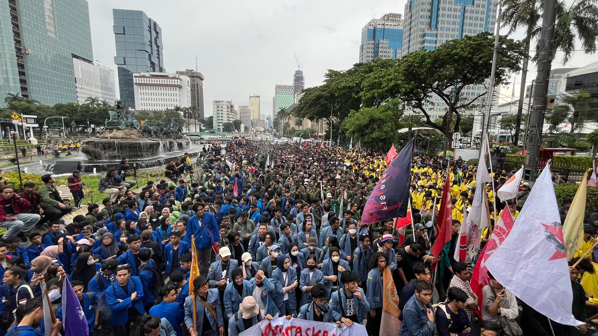 Jadi Trending di Media Sosial X, Apa Maksud Dari Seruan Indonesia Gelap?
