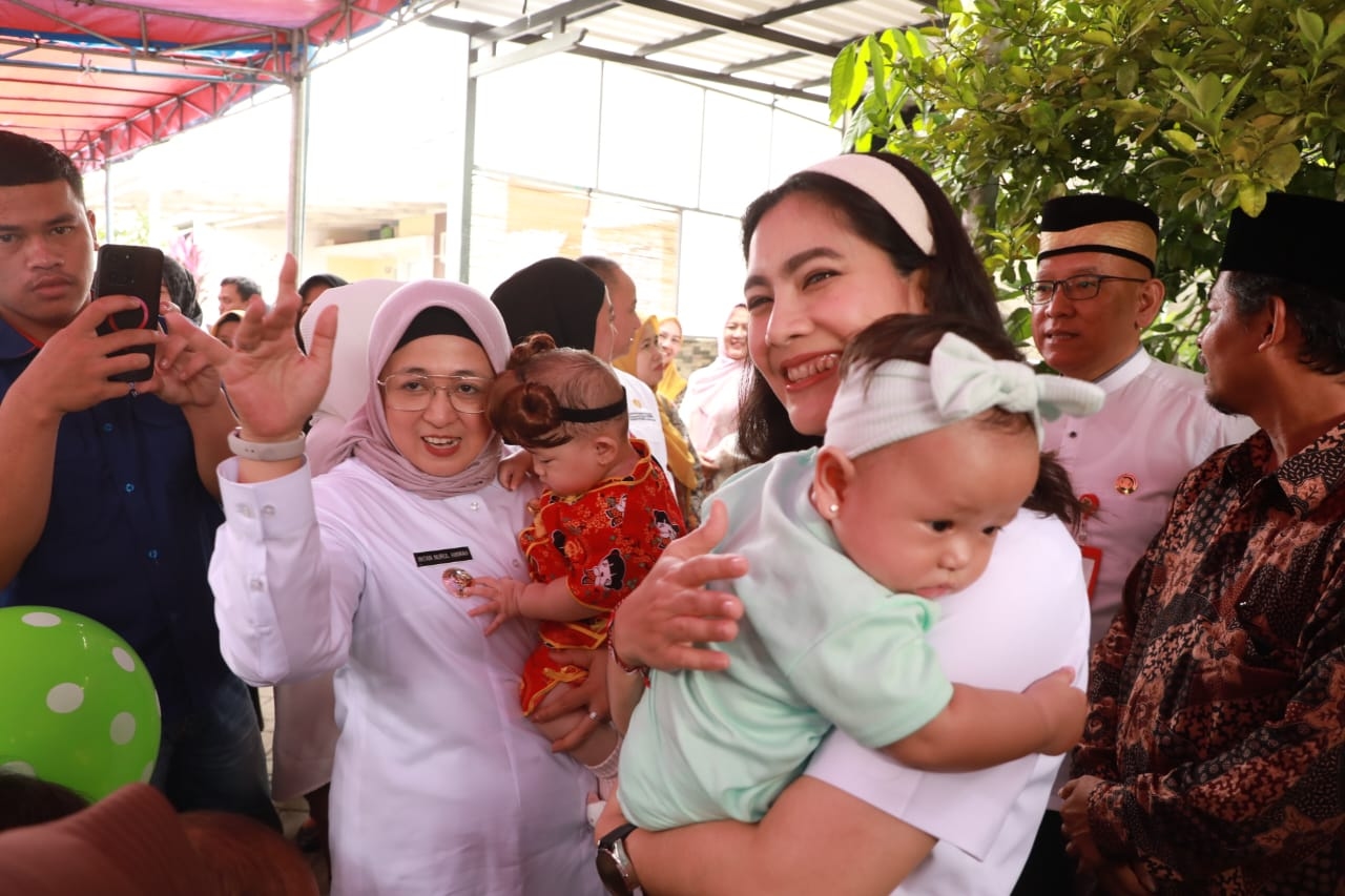 Hari Pertama Kerja Sebagai Wabup Tangerang, Intan Nurul Hikmah Langsung Tancap Gas Tinjau Penyaluran MBG untuk Bumil dan Balita