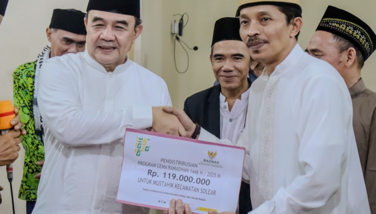 Pemkab Tangerang Bersama Baznas Salurkan Bantuan Rp 139 Juta ke Masyarakat Solear, Ini Peruntukannya