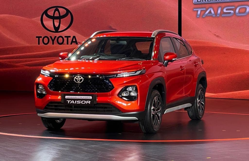 Belum Aja Rilis, Suzuki Fronx Sudah Punya Kembaran dari Toyota, Harganya Setara LCGC!