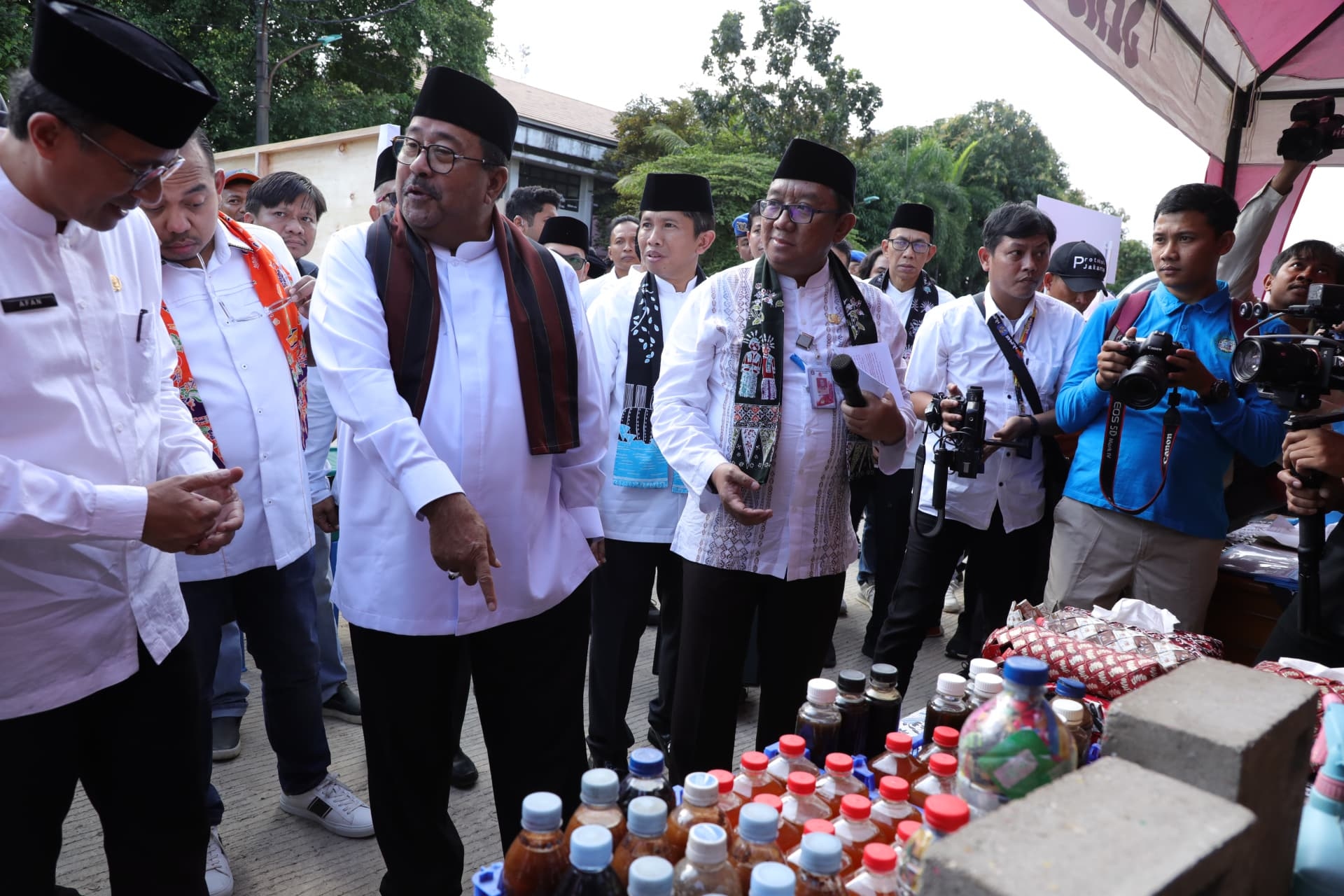Canangkan 1 RW 1 Bank Sampah, Wakil Gubernur DKI Rano Karno Bentuk 870 Baru dan Reaktivasi 852 yang Tidak Aktif