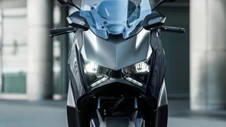 Dibanderol Lebih Mahal, Yamaha XMAX 250 Punya Fitur Canggih Saingan Honda Forza