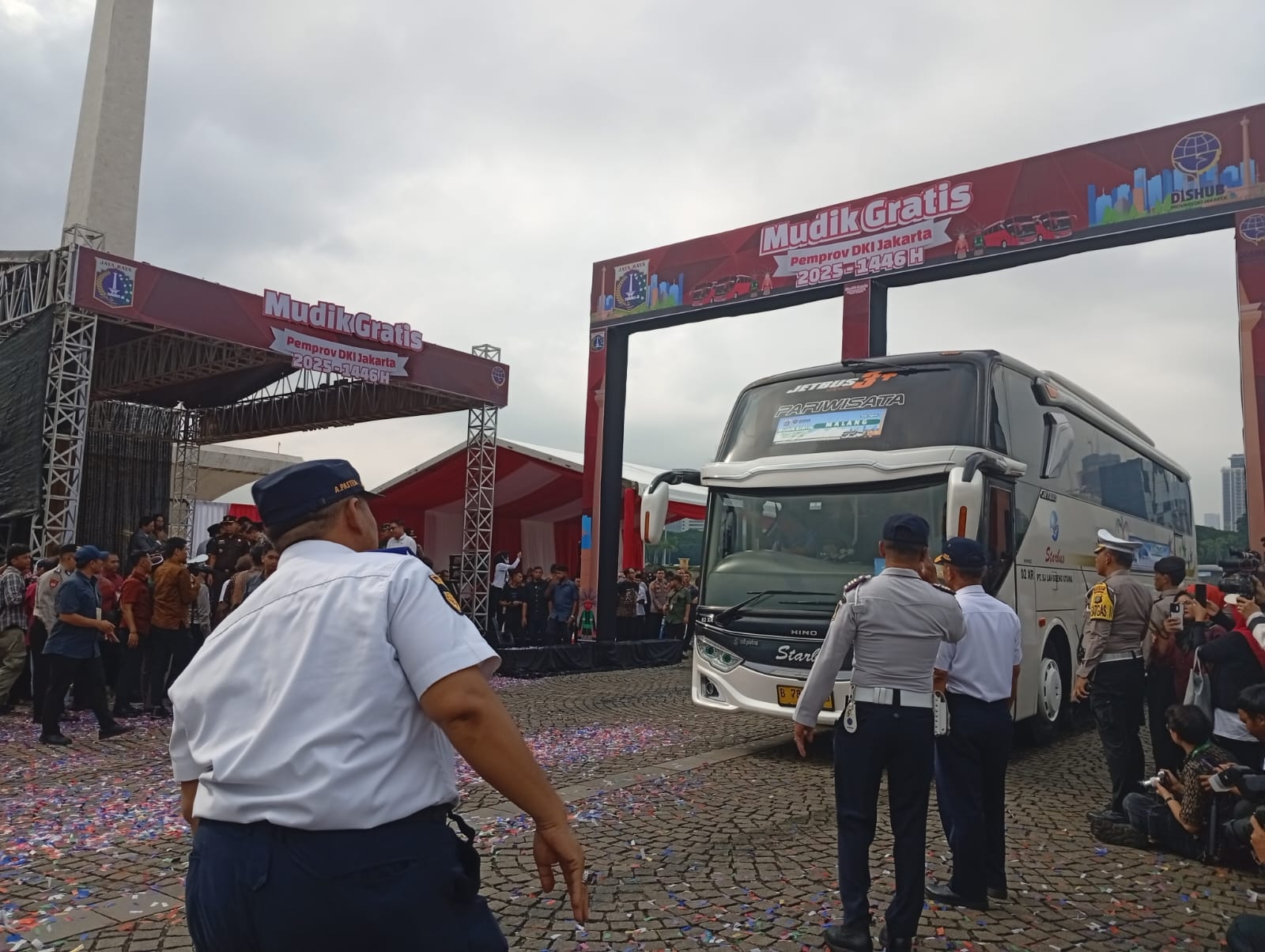 Lepas 26 Ribu Peserta Mudik Gratis 2025 Pemprov DKI di Monas, Pramono Sebut Awalnya Targetkan 23 Ribu