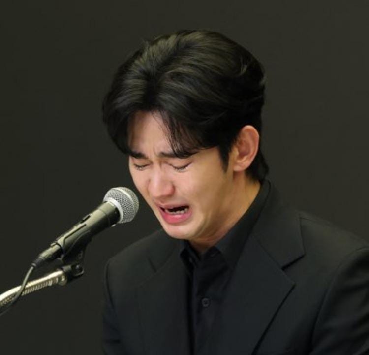 Merasa Difitnah, Kim Soo Hyun Bakal Gugat Keluarga Kim Sae Ron 135 Miliar