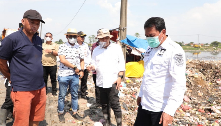 Usai Tinjau TPSA Jatiwaringin, Bupati Maesyal Janji Akan Tambah 30 Truk Sampah Tahun Ini dan Optimalkan Fungsi TPS 3R di Tiap Kecamatan