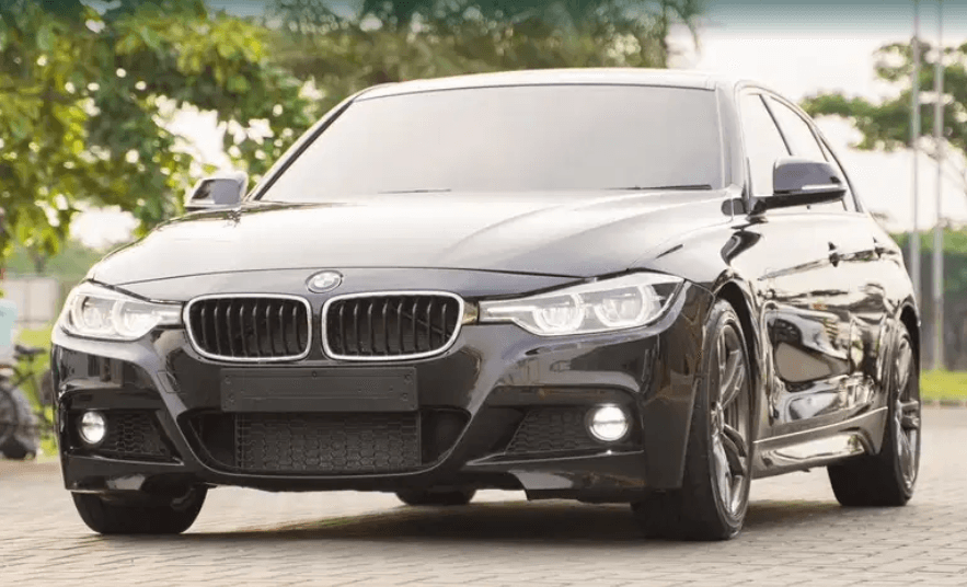 Simulasi Kredit Mobil Bekas BMW 330i Sport Facelift LCI 2019, DP dan Cicilan Perbulan Cuma Segini, Cocok Untuk Anak Muda
