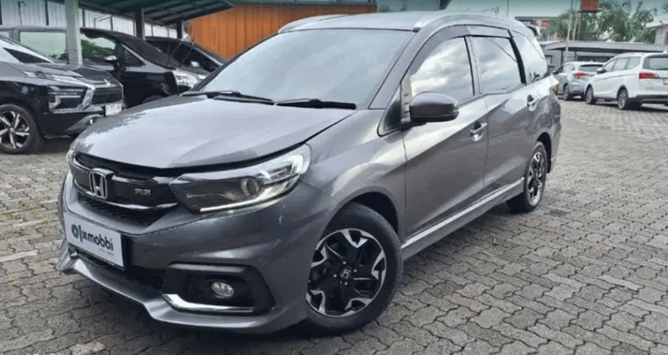 Simulasi Kredit Mobil Bekas Honda Mobilio RS Bensin MT 2020, Cuma Perlu Modal DP 17 Juta, Angsurannya Cuma Segini!