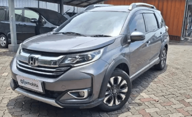 Simulasi Kredit Mobil Bekas Honda Mobilio E Bensin AT 2018, DP 16 Juta Berapa Angsuran Perbulan?