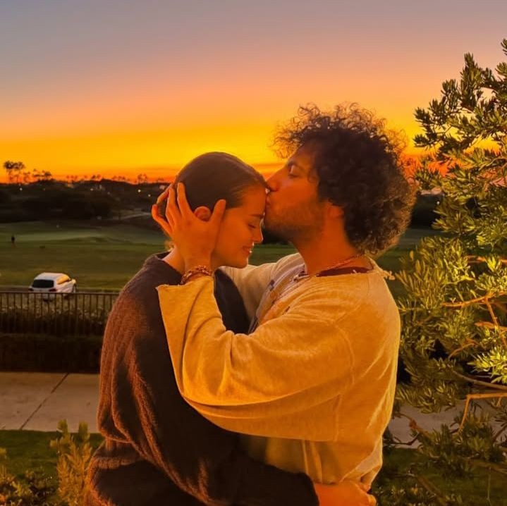 Selena Gomez Unggah Foto Ini Ditengah Rumor Perselingkuhan Benny Blanco dan Theresa Marie