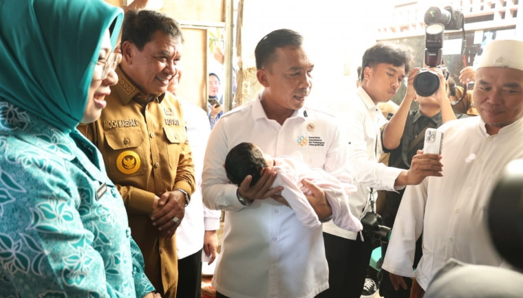 Dampingi Menteri BKKBN Wihaji Tinjau SPPG dan Pencanangan KB Serentak, Bupati Maesyal Tegaskan Siap Sukseskan MBG di Kabupaten Tangerang