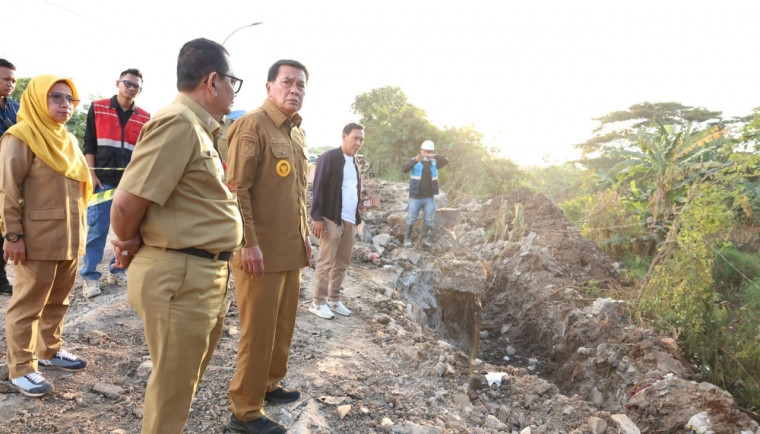 Cek Perbaikan Jalan Jati Gintung–Cituis di Kecamatan Sukadiri, Bupati Tangerang Maesyal Rasyid Mohon Maaf ke Warga Atas Ketidaknyamanannya