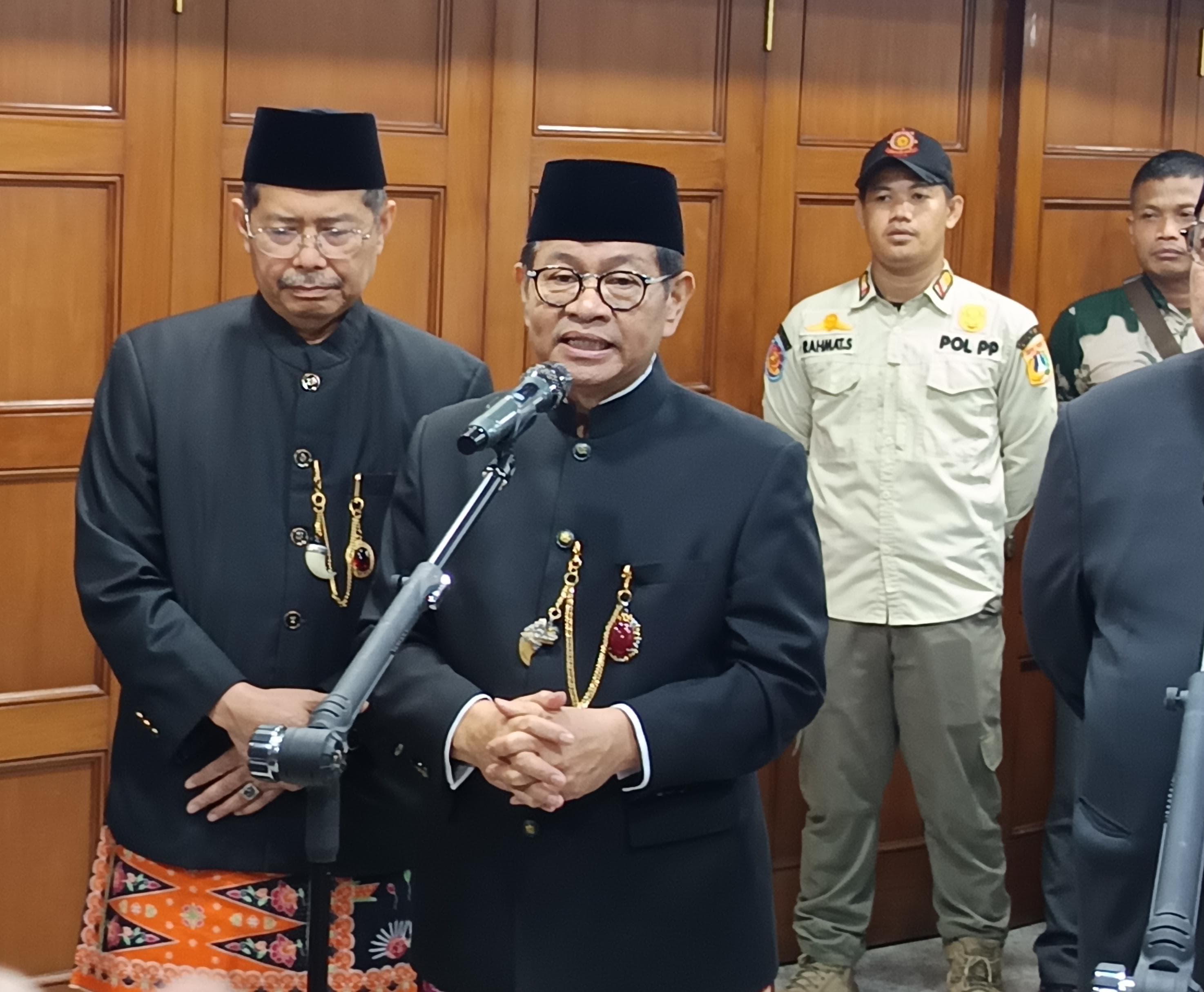 Tingkat Kepatuhan Tinggi, Tapi Masih Ada 4 Persen ASN DKI Enggan Naik Transportasi Umum di Hari Rabu, Pramono Anung: Kita Bina Serius atau Dibinasakan