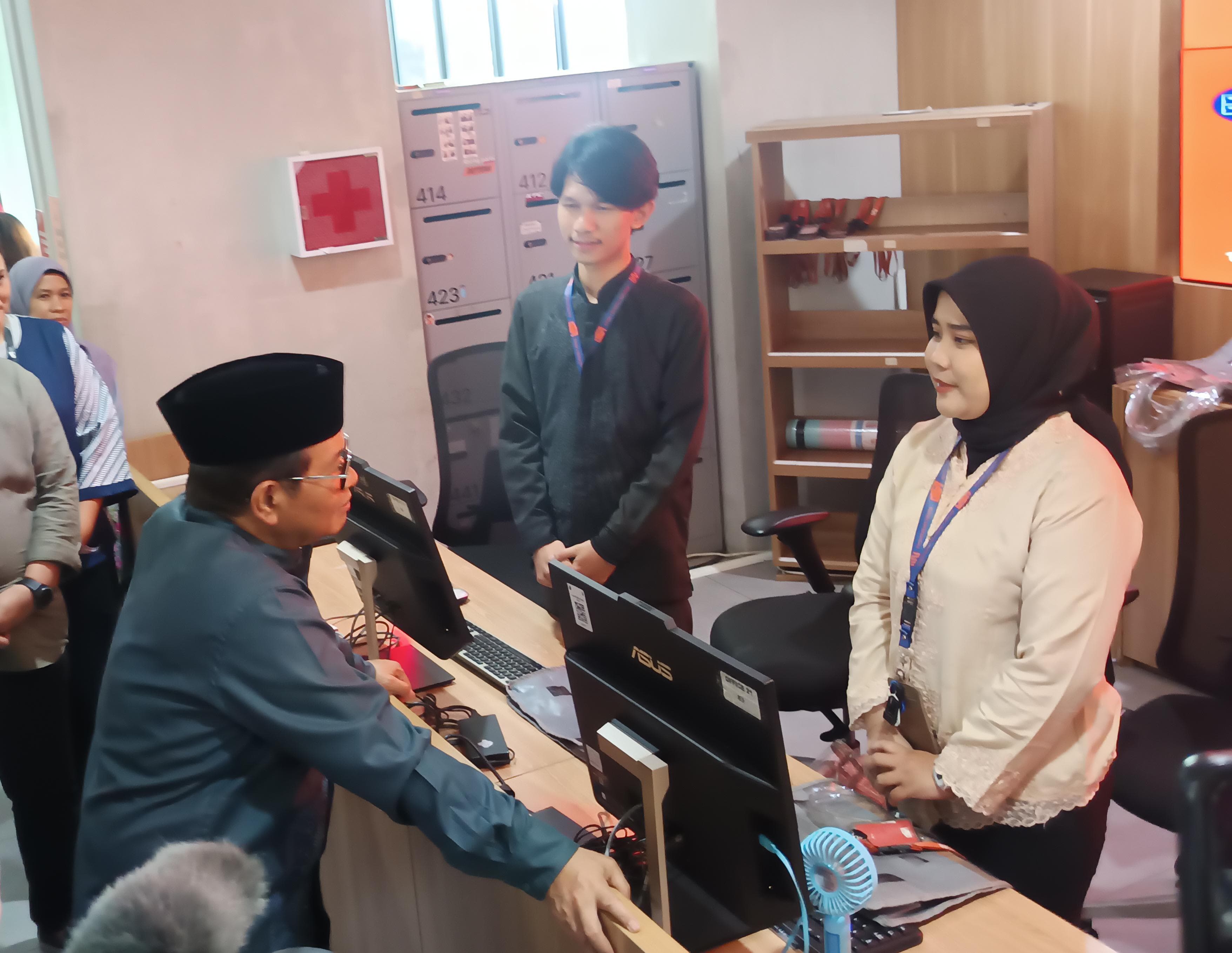Tinjau Perpustakaan Jakarta HB Jassin yang Dibuka hingga Jam 10 Malam, Pramono: Bahkan Ada yang Minta Sampai Jam 11 Malam