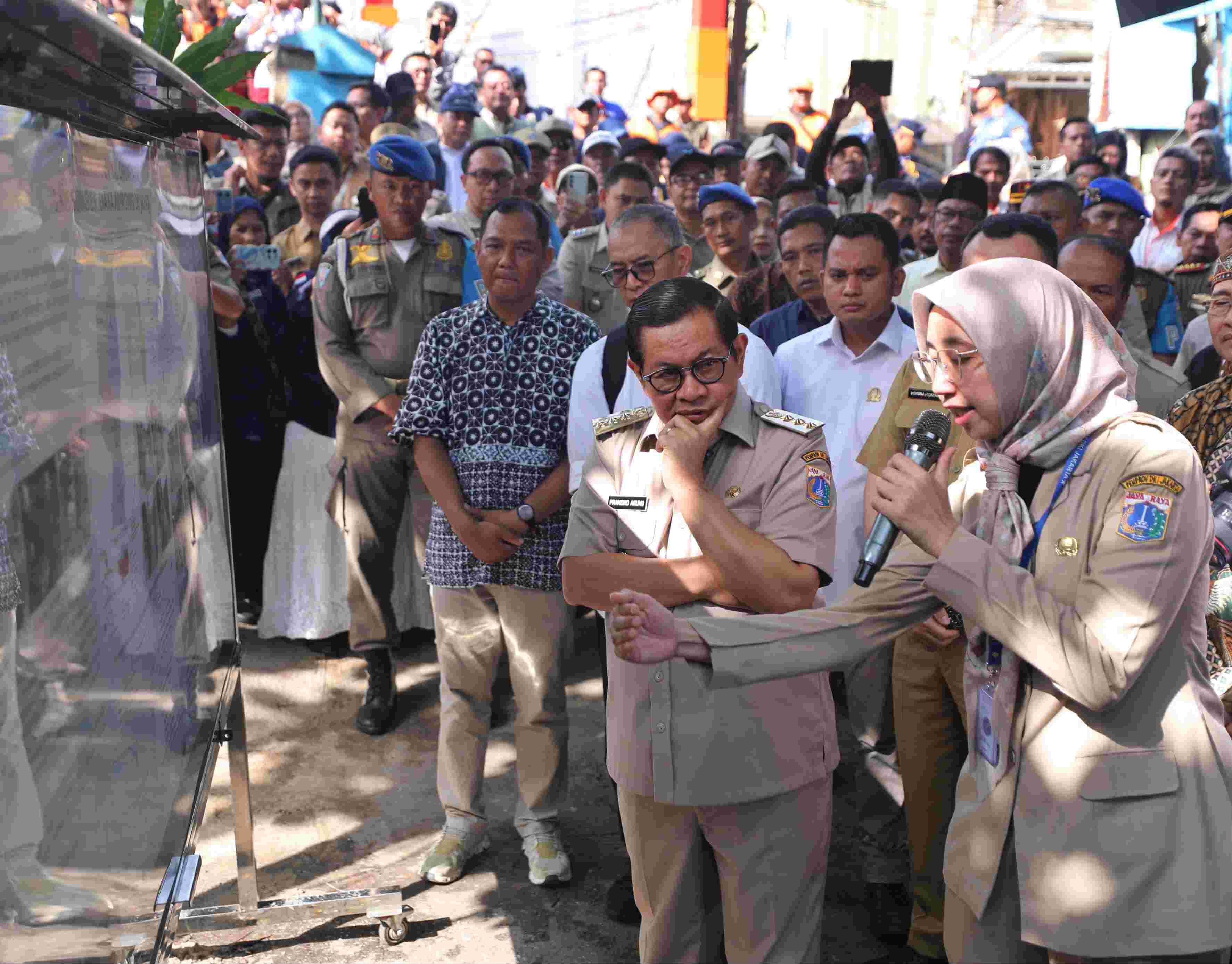 Gubernur Pramono Sebut Kali Cakung Lama Jadi Penyebab Utama Banjir yang Kerap Terjadi di Kelapa Gading, Ini Solusi yang Dilakukan!