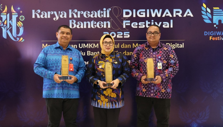 Keren! Pemkab Tangerang Raih 3 Penghargaan di Ajang Karya Kreatif Banten dan Digiwara Award 2025, Diterima Langsung oleh Wabup Intan Nurul Hikmah
