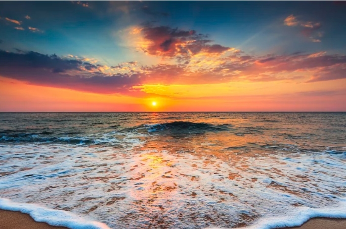 Pantai hingga Tebing, Inilah 5 Tempat Berburu Sunrise Paling Keren di Jabodetabek