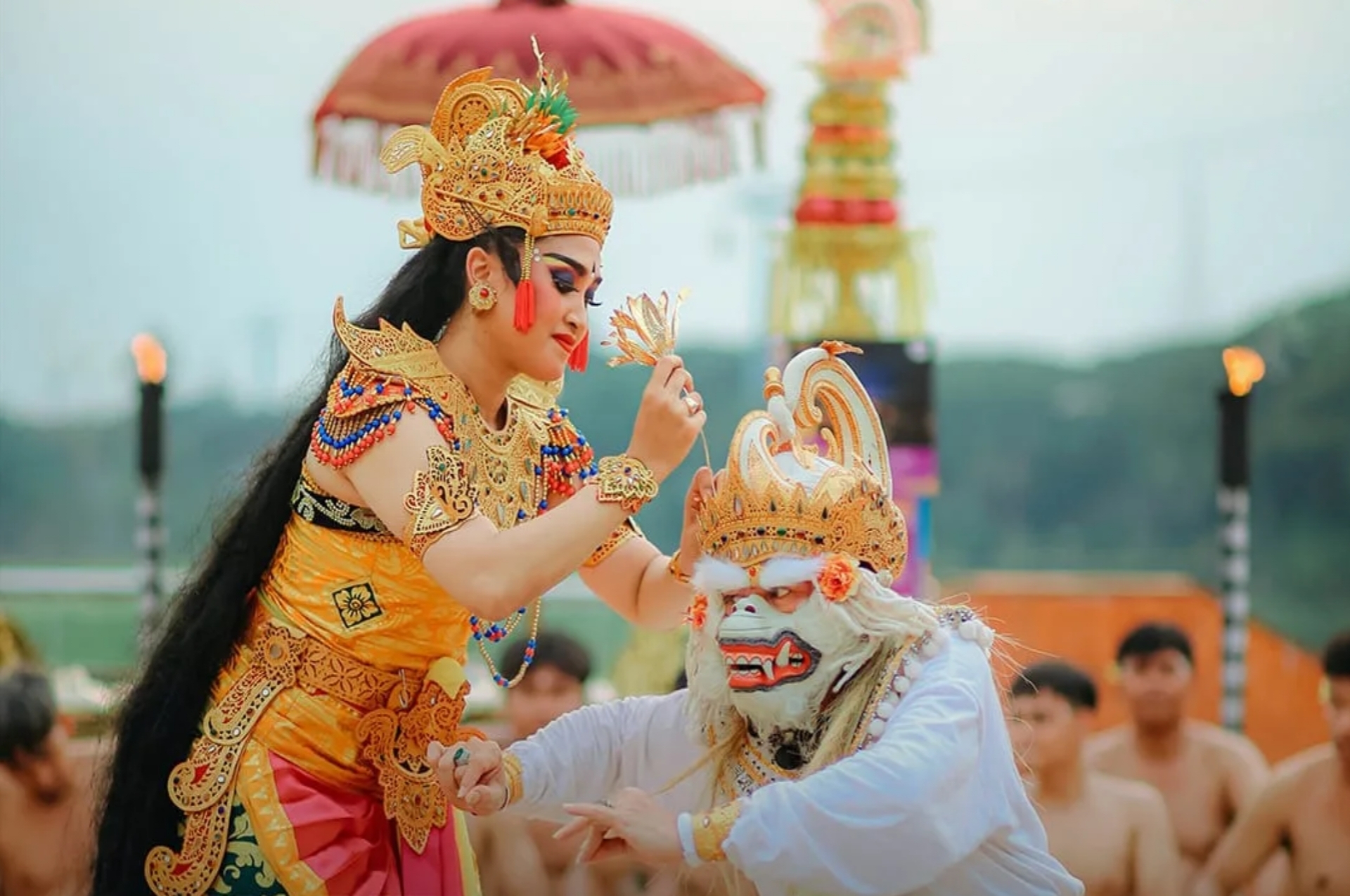 The Mystical Kecak Dance: Kolaborasi Budaya dan Wisata dalam Satu Panggung di TMII