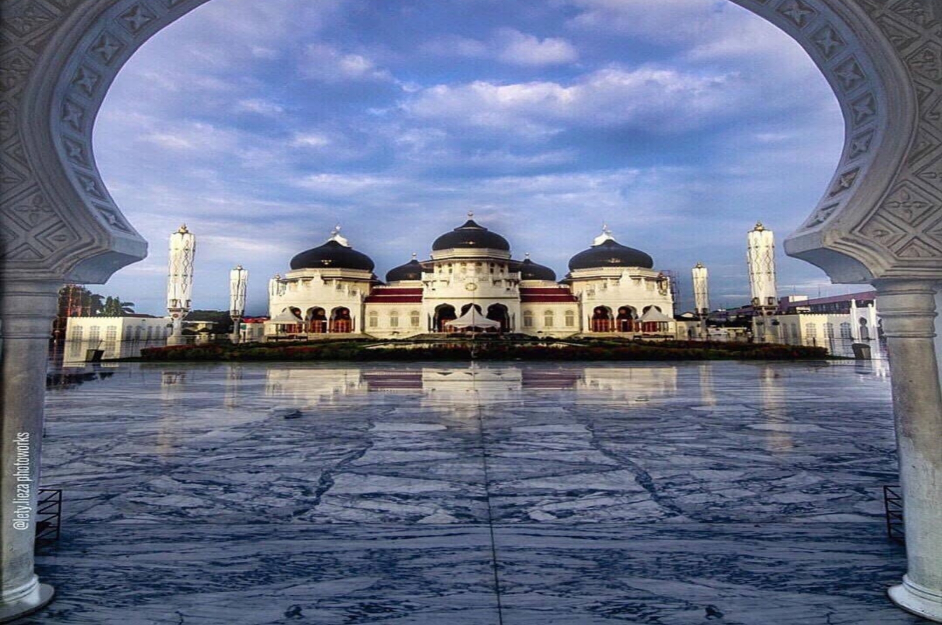 7 Masjid Terindah di Indonesia, Dua di Antaranya Berada di Jakarta