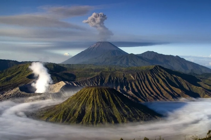 Menjelajahi Seven Summits of Java, Pendakian Tujuh Puncak Megah di Tanah Jawa