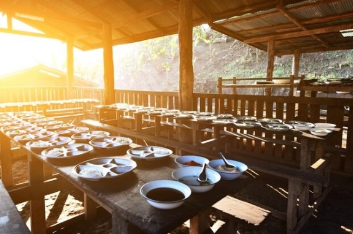 Jakarta Punya 6 Tempat Makan Nuansa Pedesaan, Cocok untuk Healing Akhir Pekan