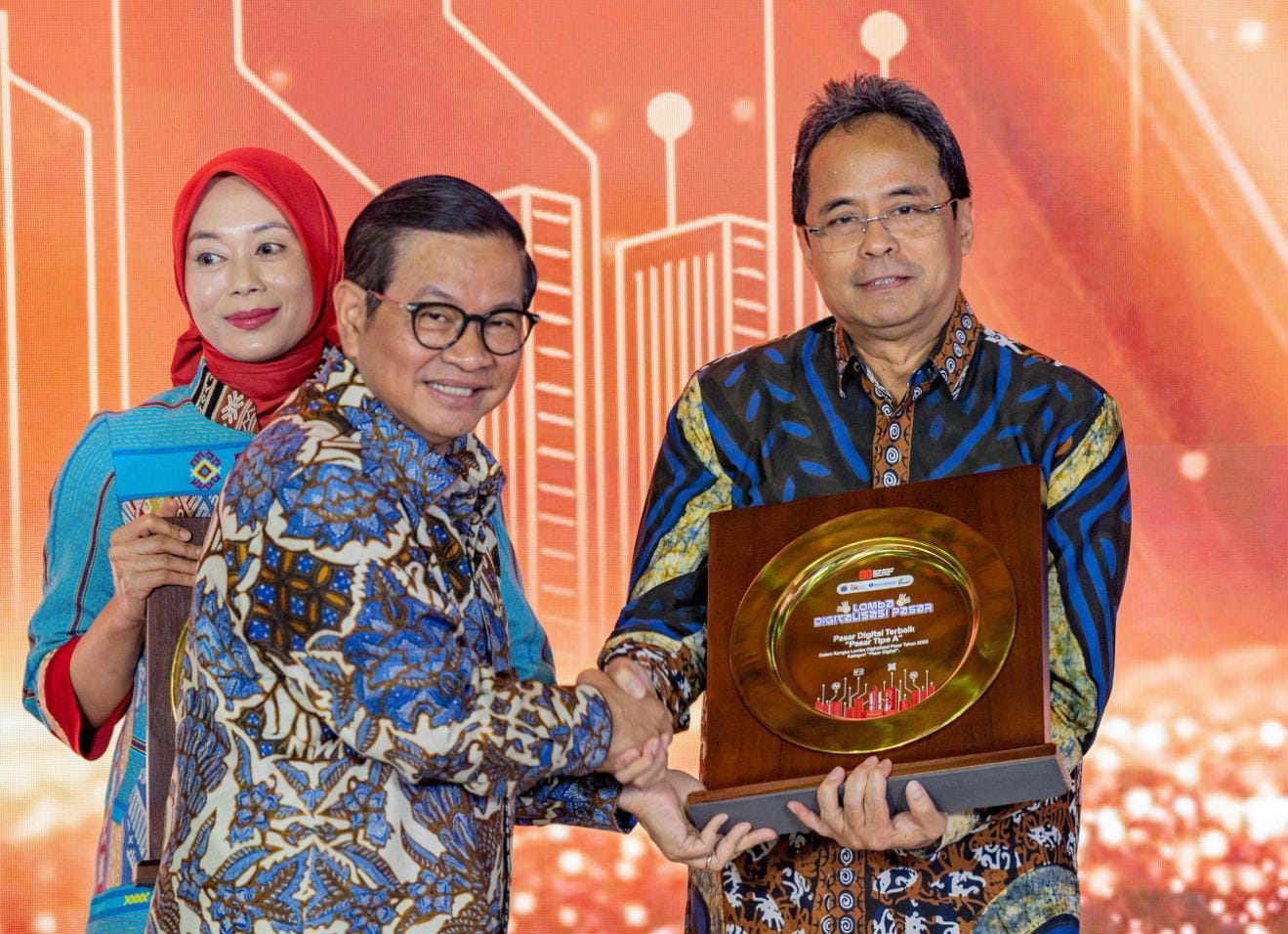 Bank Jakarta Raih 3 Penghargaan di Lomba Digitalisasi Pasar, Bersaing dengan BCA hingga Mandiri dan BRI