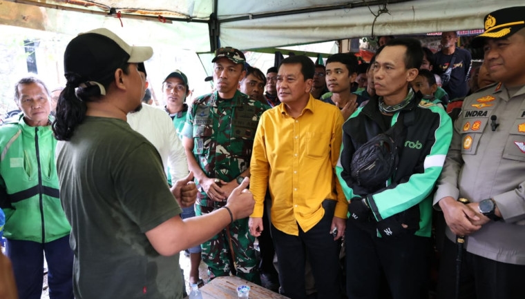 Bupati Tangerang Bersama Dandim dan Kapolres Sambangi Markas Ojol di Cikupa, Deklarasi Damai dan Serahkan Bantuan Sembako