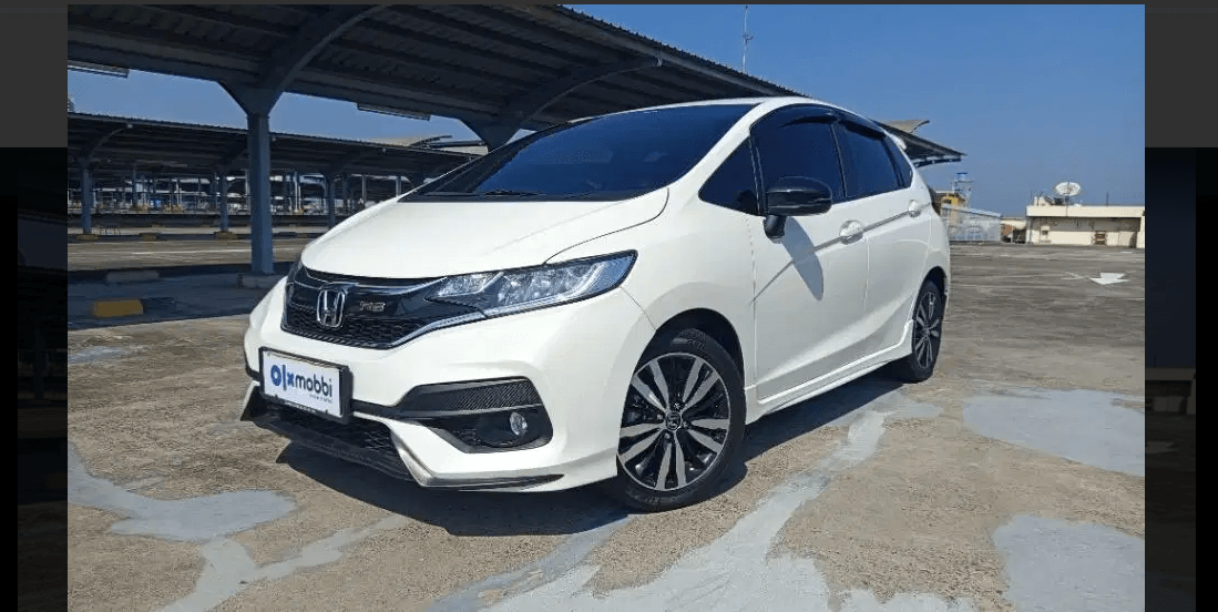 Si Paling Irit dan Sporty! Dijual Mobil Bekas Honda Jazz RS Manual 2021 Low KM, Cek Pajak Habis! Harga Nego Sampai Deal!