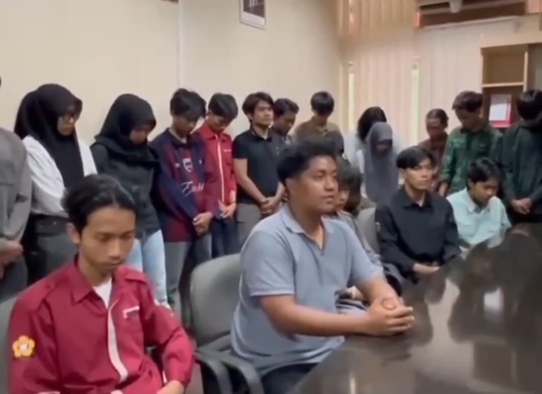 Mahasiswa Unsri Buka Suara soal Video Ospek Cium Sesama Jenis, Akui sebagai Permainan Spontan Alumni