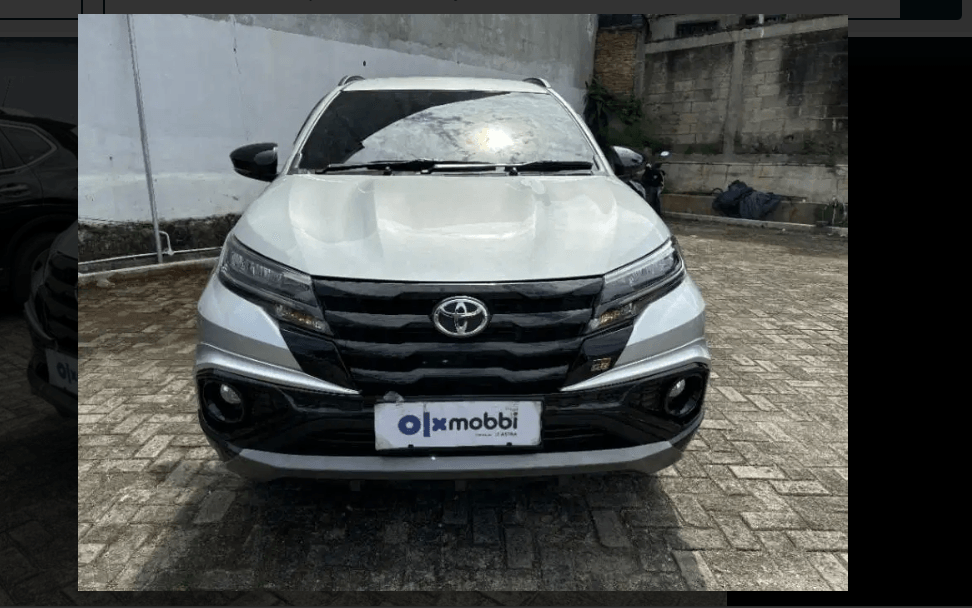 Dibanderol Cuma Rp 13 Juta, Kapan Lagi Bisa Bawa Pulang Mobil Bekas Toyota Rush GR Sport 2024 ini Dengan Harga Termurah se Tangerang Kota