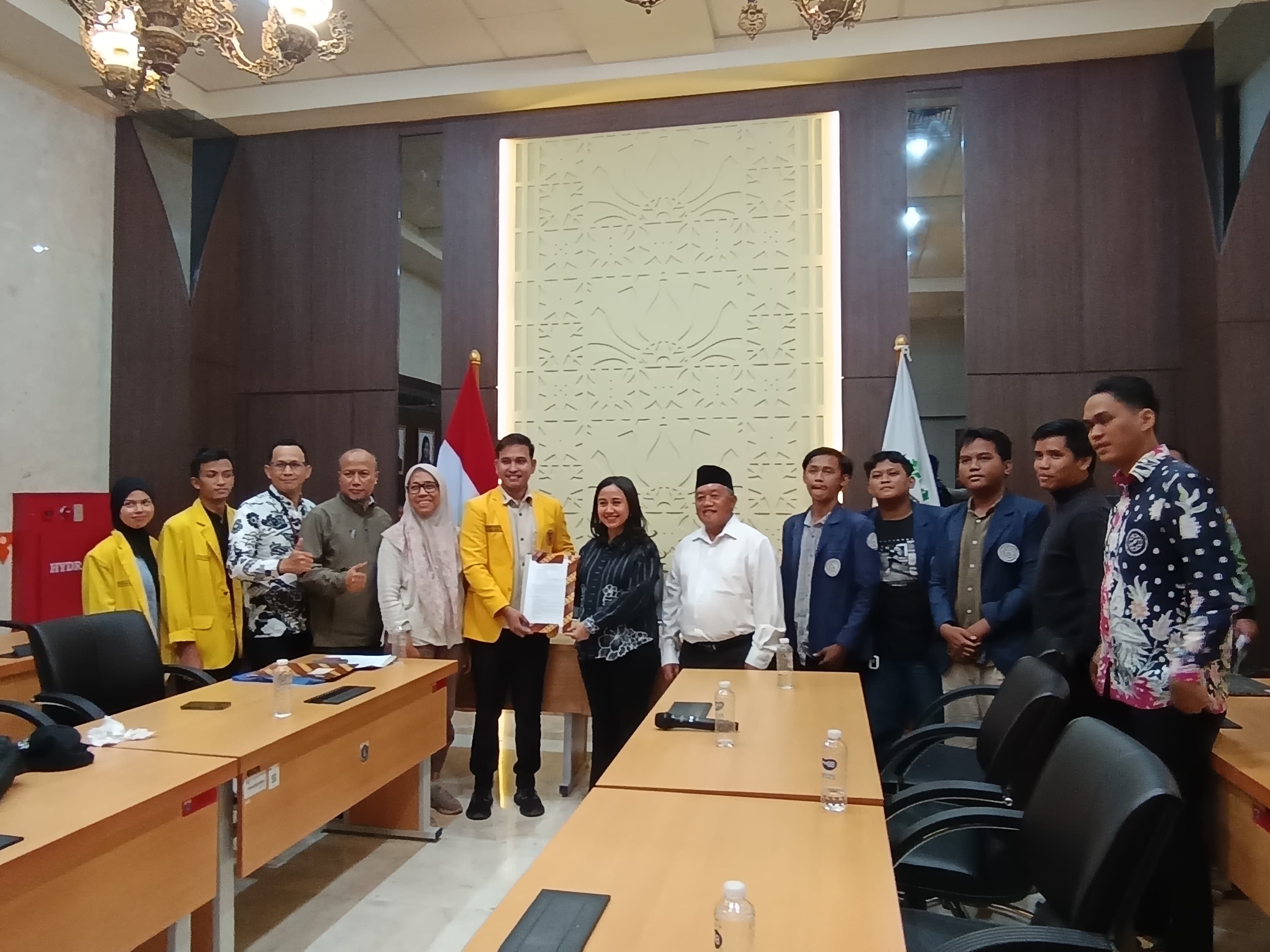 Pansus KTR DPRD Audiensi dengan Koalisi Jakarta Sehat, Legislator Golkar Farah Savira: Kita Sukseskan Perda Ini