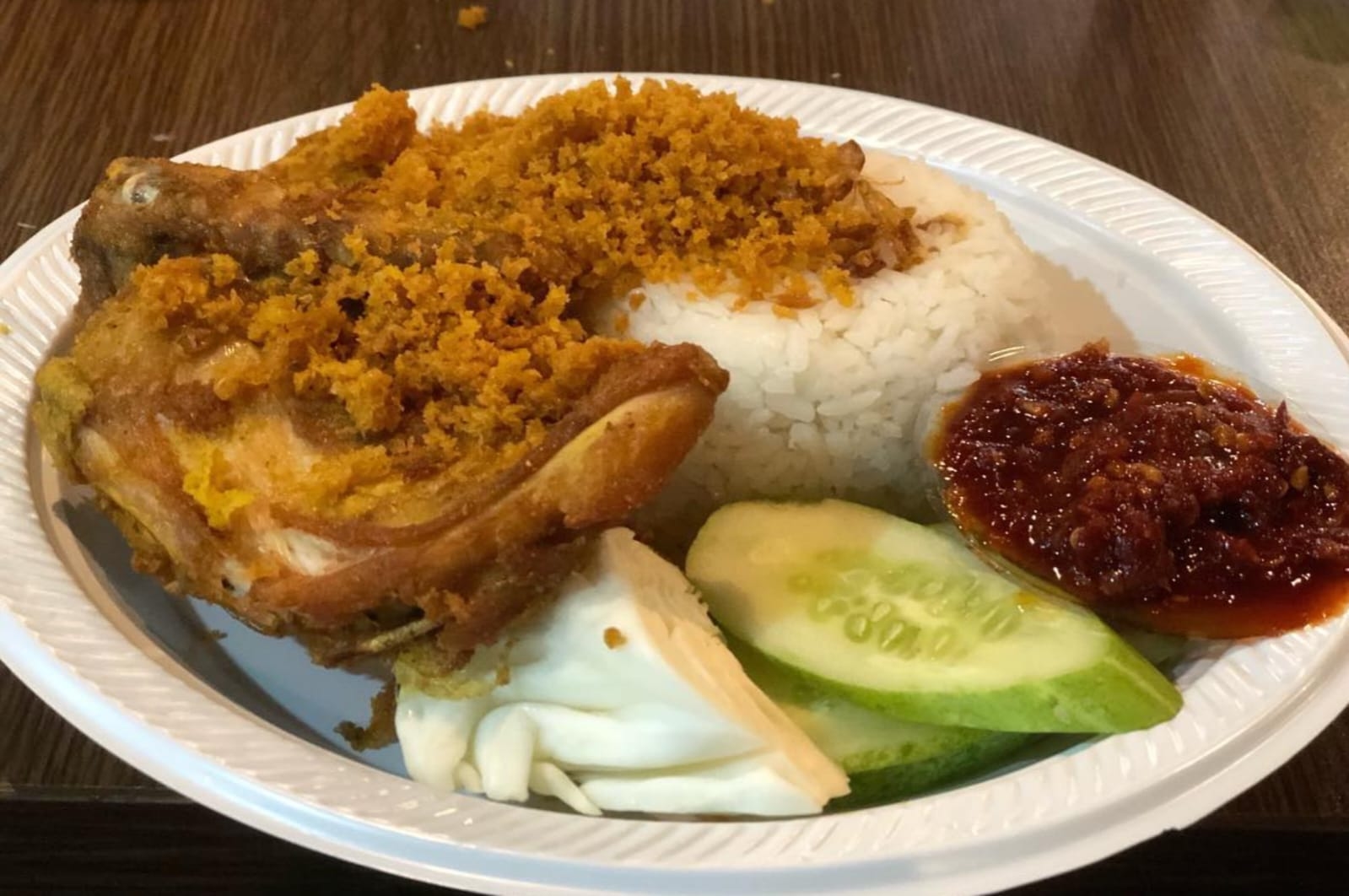 5 Rekomendasi Rumah Makan Ayam Goreng Legendaris di Jakarta yang Wajib Dicoba