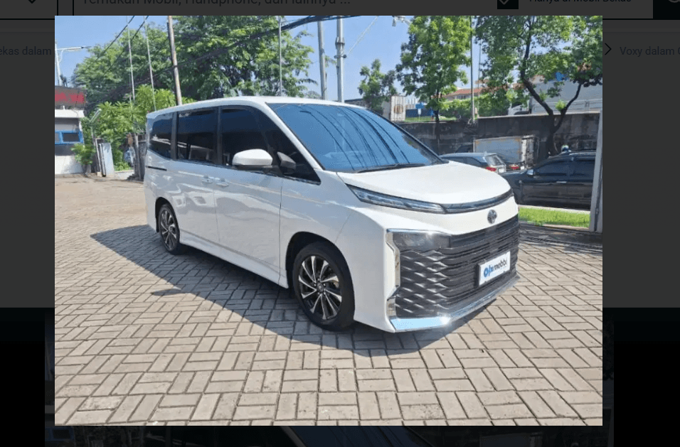 Lupakan Avanza! Toyota Voxy 2022 Bekas Dijual Murah, Odometer 58 Ribu KM Asli, Skema Kredit Mulai Rp 11 Jutaan!