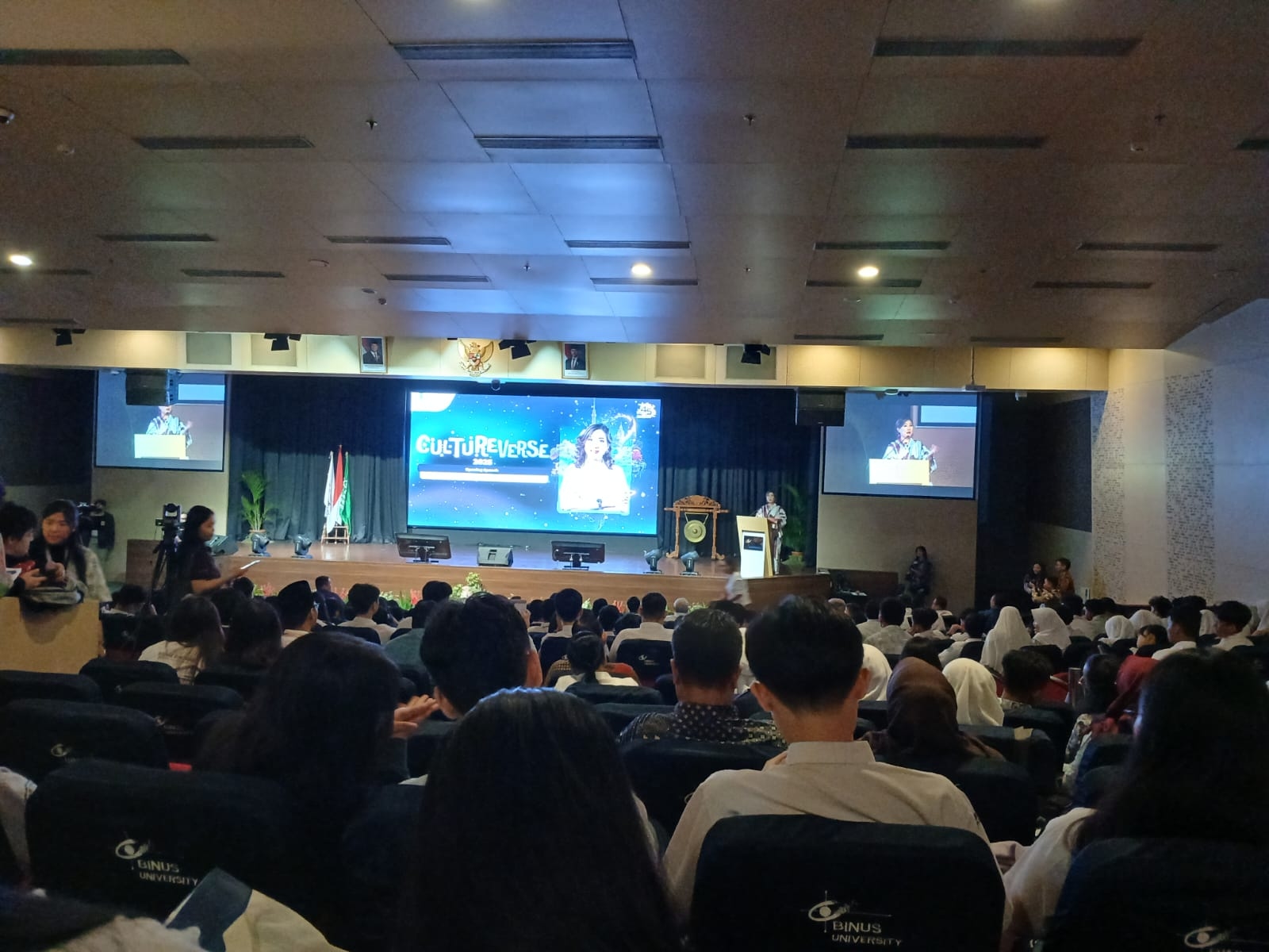 Tiga Program Sastra Terbaik BINUS University Gelar Cultureverse 2025, Hadirkan Saykoji hingga Putri Indonesia Sonia Fergina