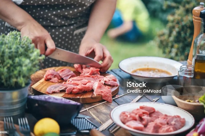 5 Trik Masak Daging Sapi Empuk Tanpa Presto, Dijamin Gak Alot