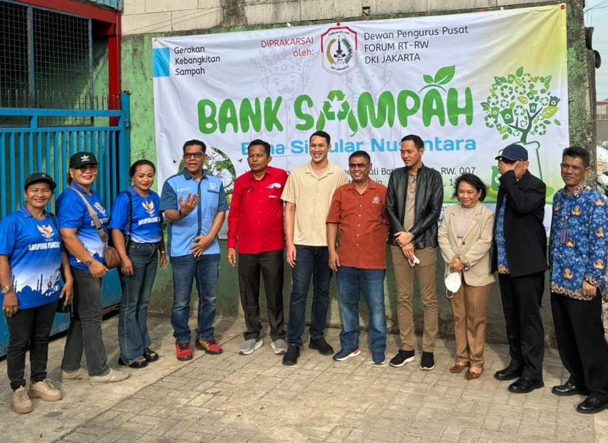 Legislator Golkar Dorong Budidaya Maggot, Sebut Mampu Kurangi Pengiriman 8.000 Ton Sampah Harian
