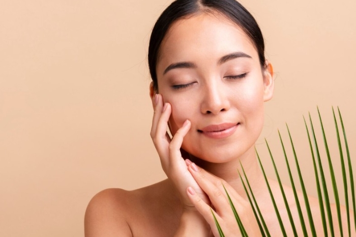 Nggak Perlu Beli Skincare Baru, Ini Tips Jaga Kulit Saat Musim Hujan