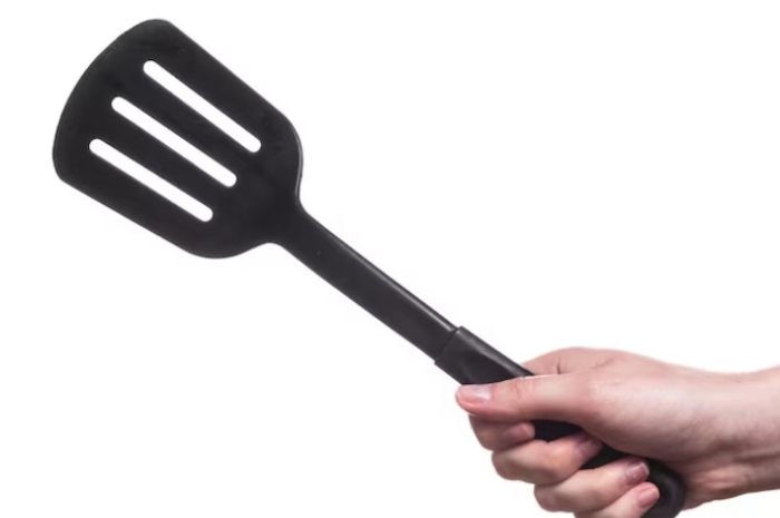 Dapur Aman Dimulai dari Spatula, Tips Penting Agar Kamu Tak Salah Pilih