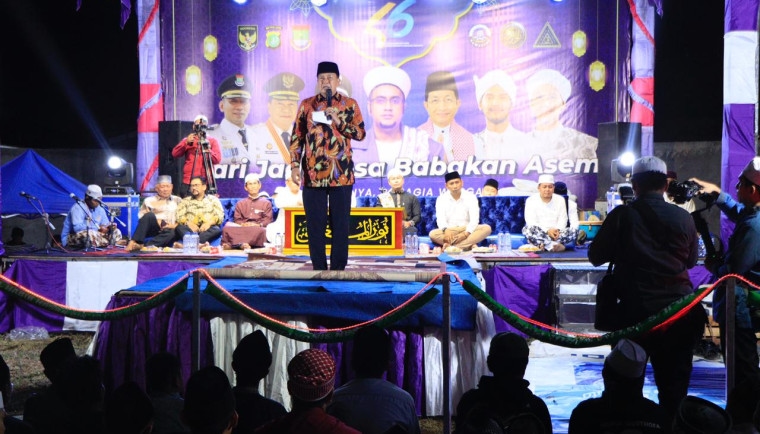 Hadiri Milad Desa Babakan Asem, Bupati Tangerang Ajak Masyarakat Bersama-sama Do'akan Korban Bencana Banjir dan Longsor di Sumatera