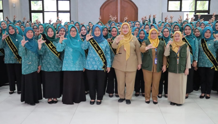 Ketua TP PKK Kabupaten Tangerang Kukuhkan Bunda Literasi Desa dan Kelurahan 2025, Perkuat Fondasi SDM Unggul di Era Digital