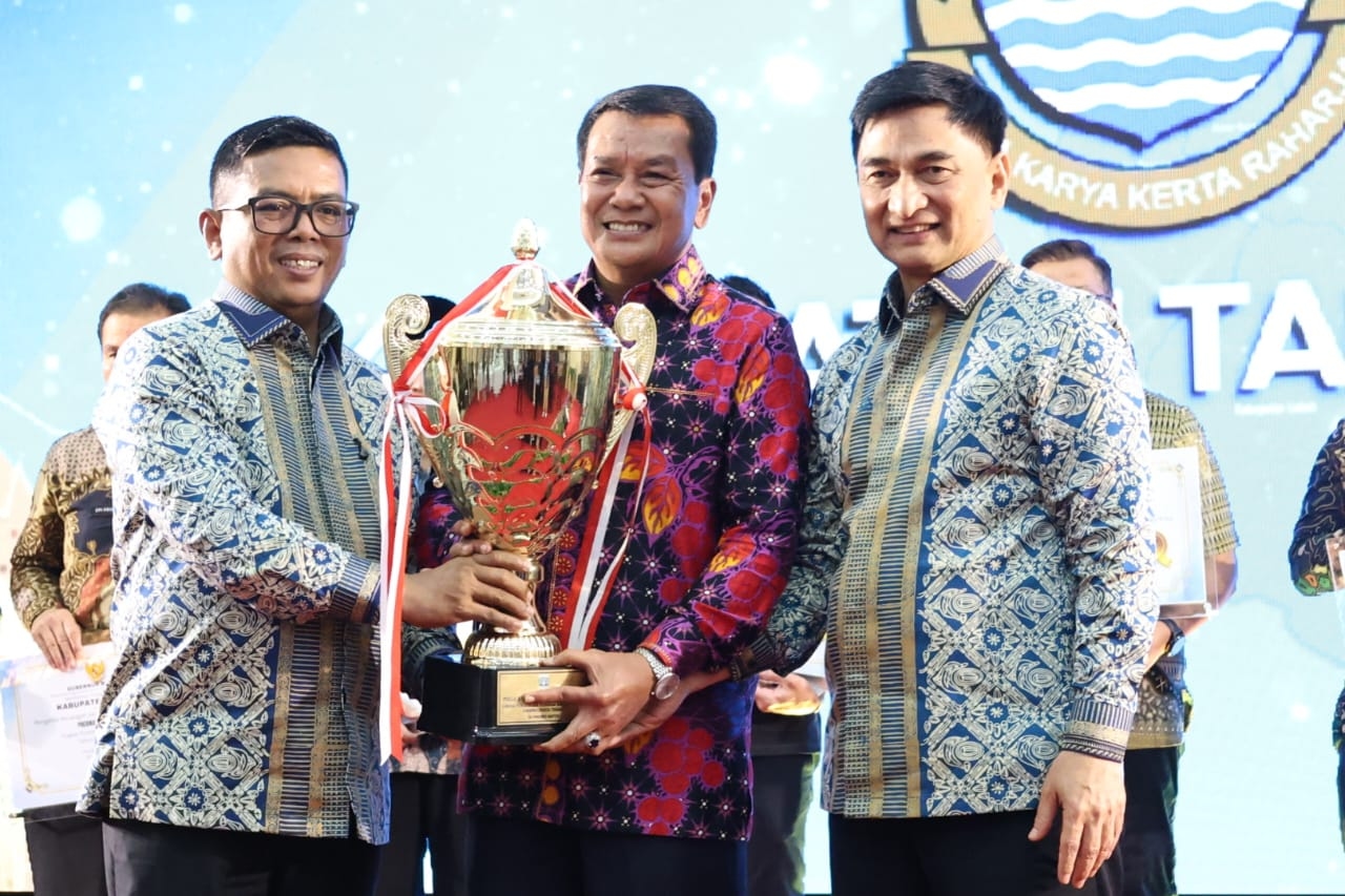 Keren! Pemkab Tangerang Raih Penghargaan Juara Umum Kinerja Pengelolaan Keuangan dan Aset Daerah Terbaik Tingkat Provinsi Banten