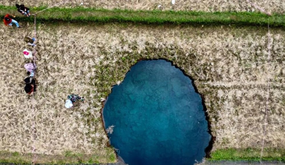 Tanah Masih Bergerak di Area ‘Sinkhole’ Raksasa di Limapuluh Kota