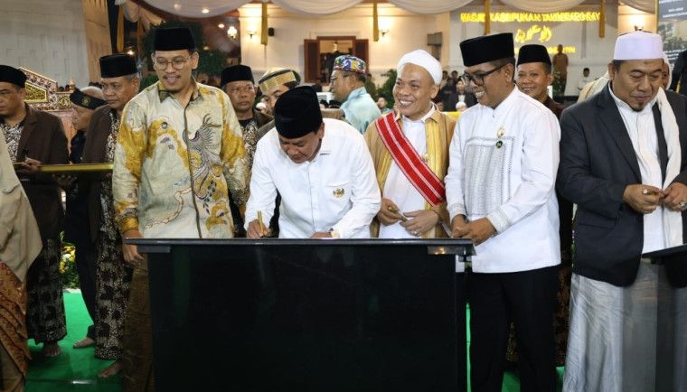 Meriah! Raja dan Sultan se-Nusantara Hadir di Cilongok, Bersama Gubernur dan Bupati Resmikan Masjid Kasepuhan Tangerang Raya