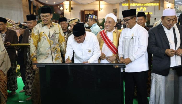 Meriah! Raja dan Sultan se-Nusantara Hadir di Cilongok, Bersama Gubernur dan Bupati Resmikan Masjid Kasepuhan Tangerang Raya
