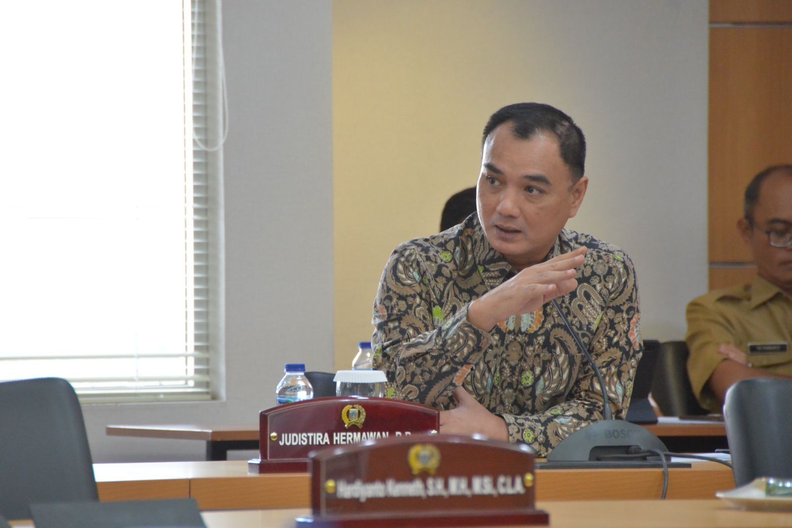Sektor Lingkungan Jadi Prioritas, Fraksi Golkar Usulkan Pembentukan Pansus Sampah